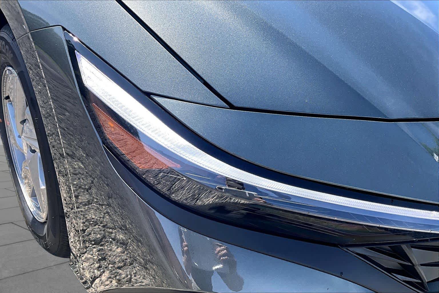 New 2026 Hyundai Elantra SE FWD image 18
