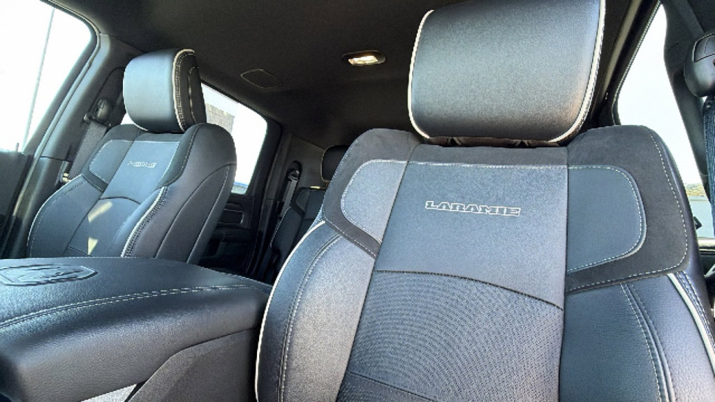 Used 2025 RAM 2500 Laramie AWD/4WD image 11