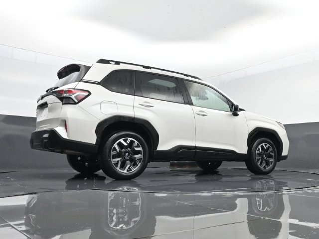 Used 2025 Subaru Forester Premium AWD/4WD image 27