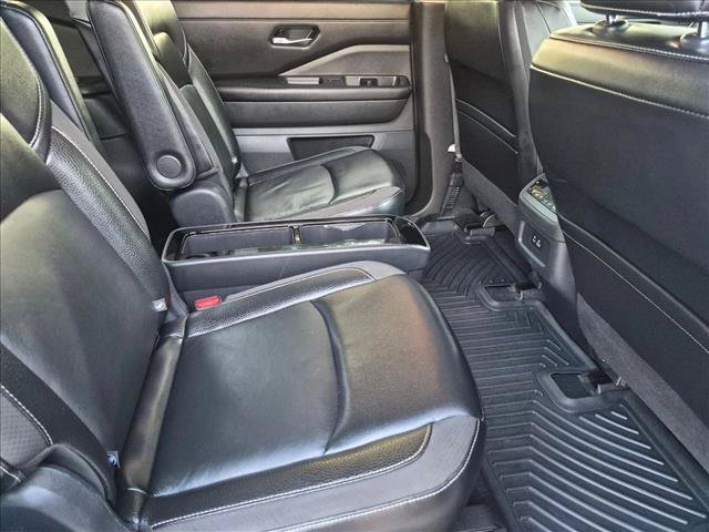 Used 2023 Nissan Pathfinder SL w/ SL Premium Package FWD image 20