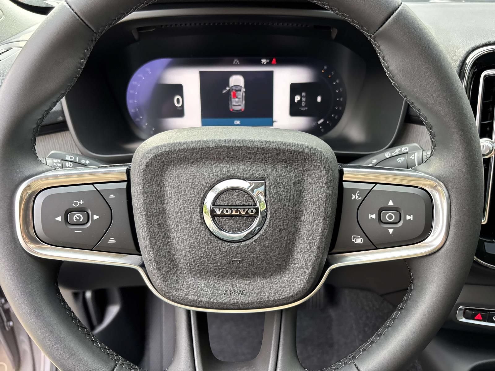 New 2026 Volvo XC40 B5 Plus w/ Protection Package Premier AWD/4WD image 16