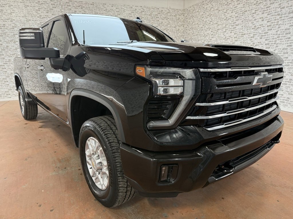 Used 2024 Chevrolet Silverado 2500 LTZ image 10