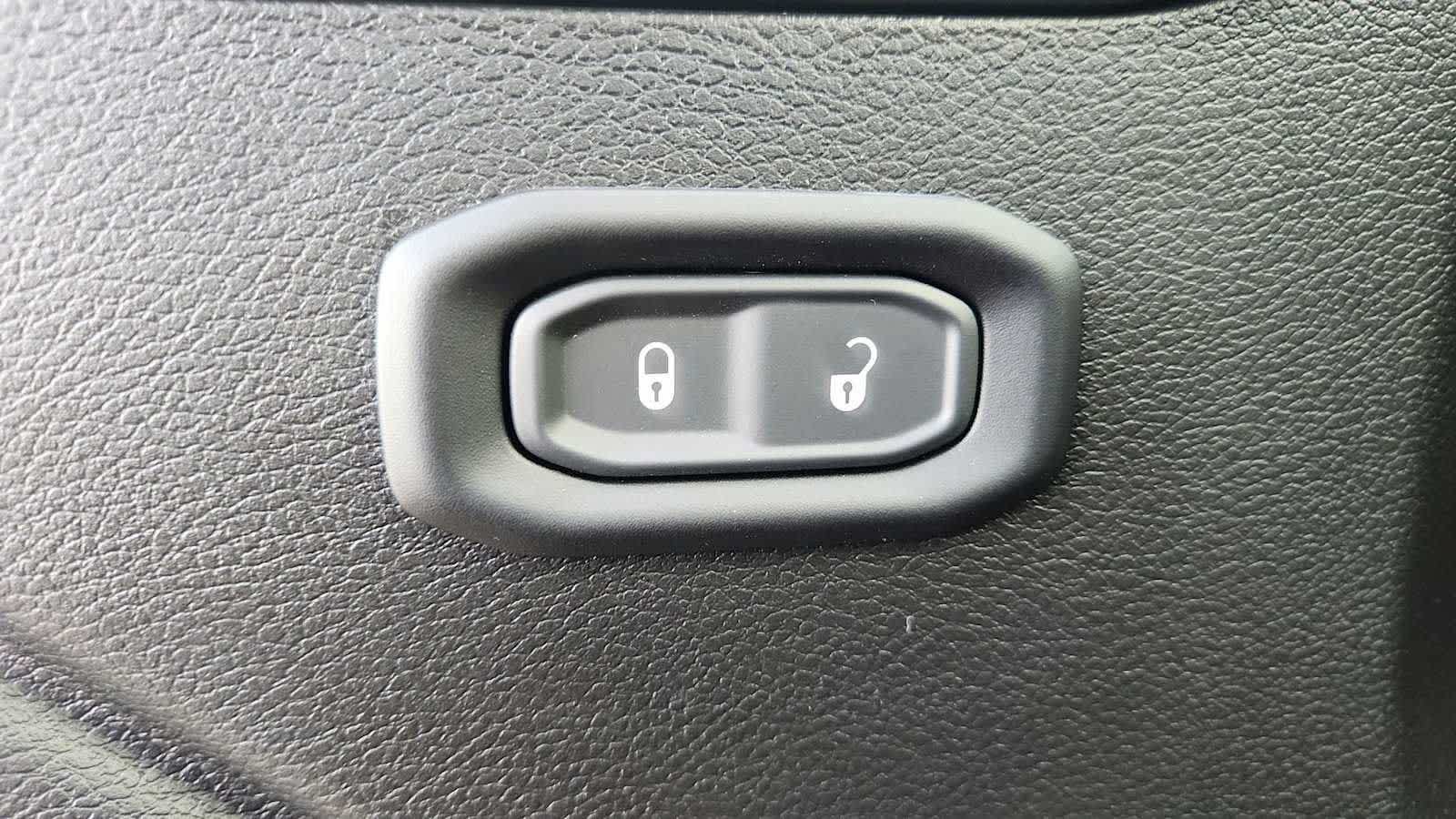 Used 2026 Jeep Wrangler Unlimited Sport AWD/4WD image 21