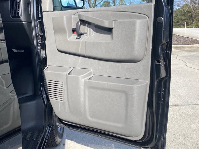 Used 2021 Chevrolet Express 2500 w/ Driver Convenience Package image 25