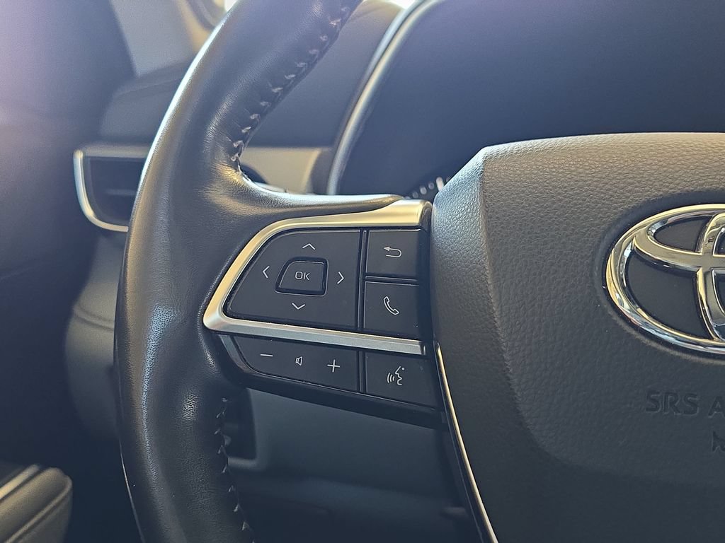 Used 2020 Toyota Highlander Platinum AWD/4WD image 19