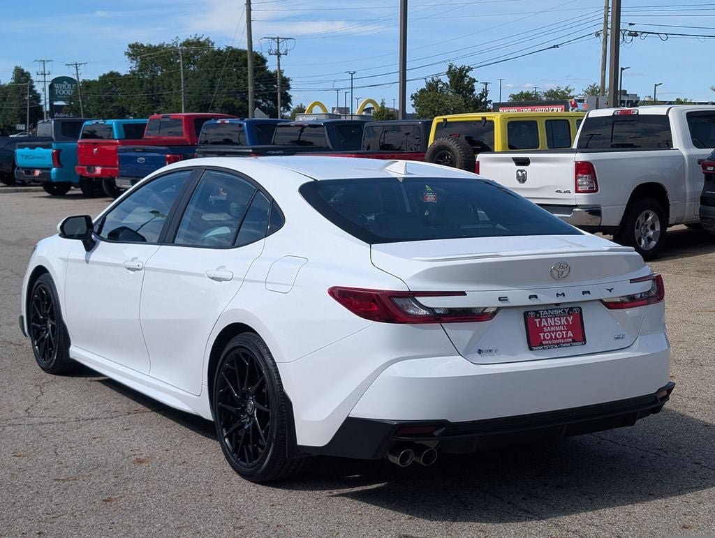 Used 2026 Toyota Camry SE FWD image 5