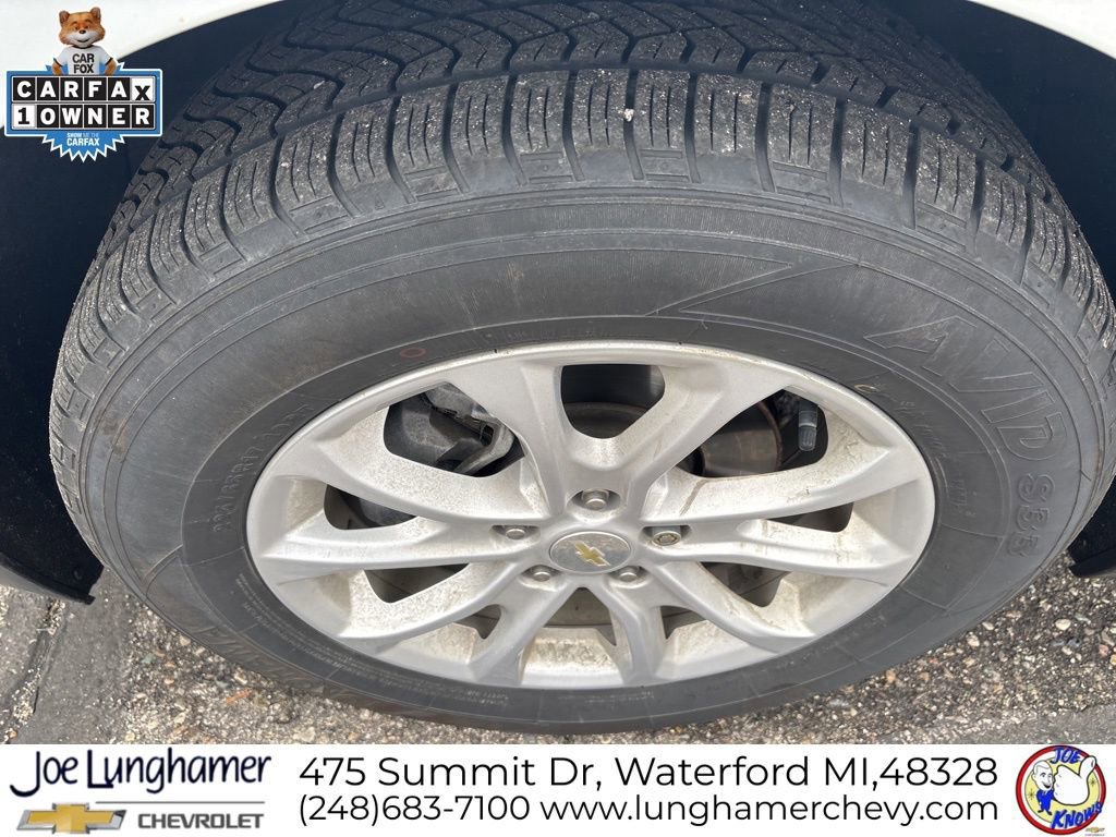 Used 2020 Chevrolet Equinox LS w/ LS Convenience Package image 9