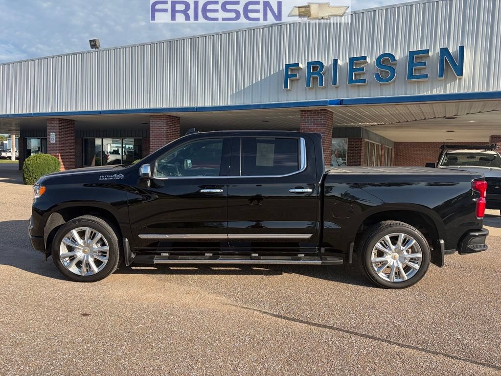 Used 2025 Chevrolet Silverado 1500 High Country w/ High Country Premium Package AWD/4WD image 2