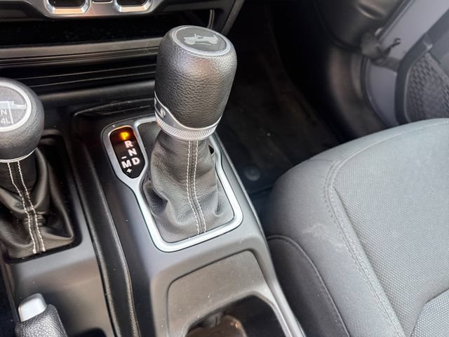 Used 2022 Jeep Wrangler Unlimited Sahara AWD/4WD image 18