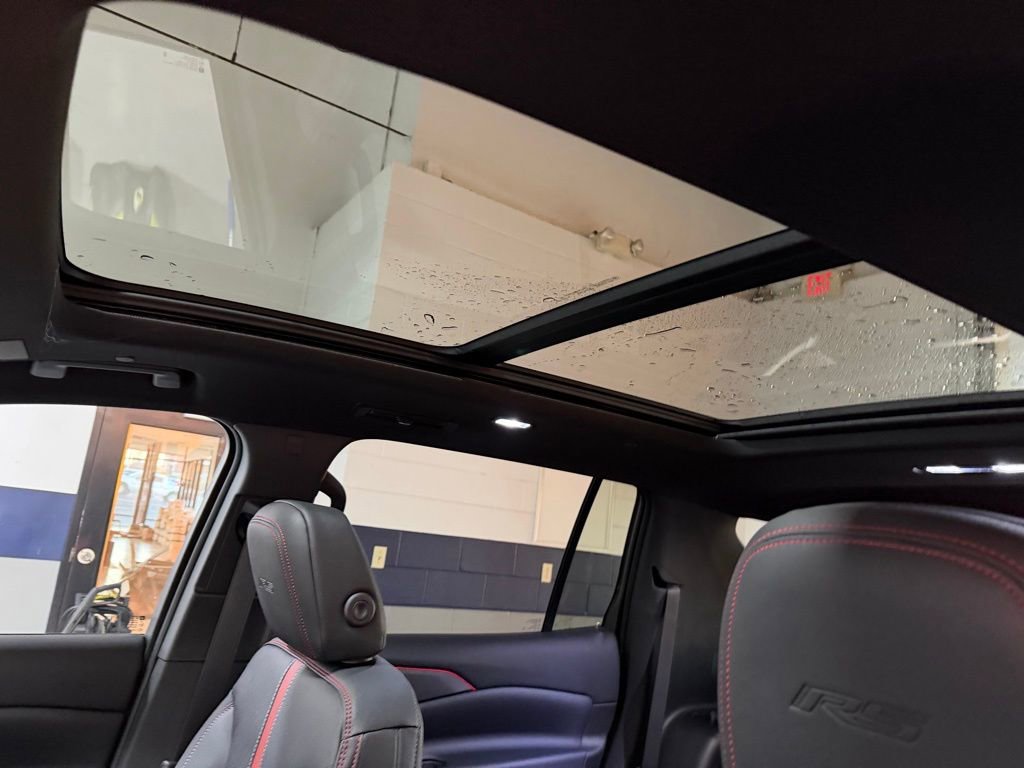 New 2026 Chevrolet Traverse RS w/ LPO, Floor Liner Package image 26