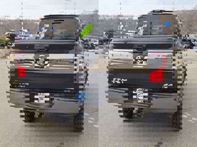 Used 2019 Nissan Titan Platinum Reserve image 12