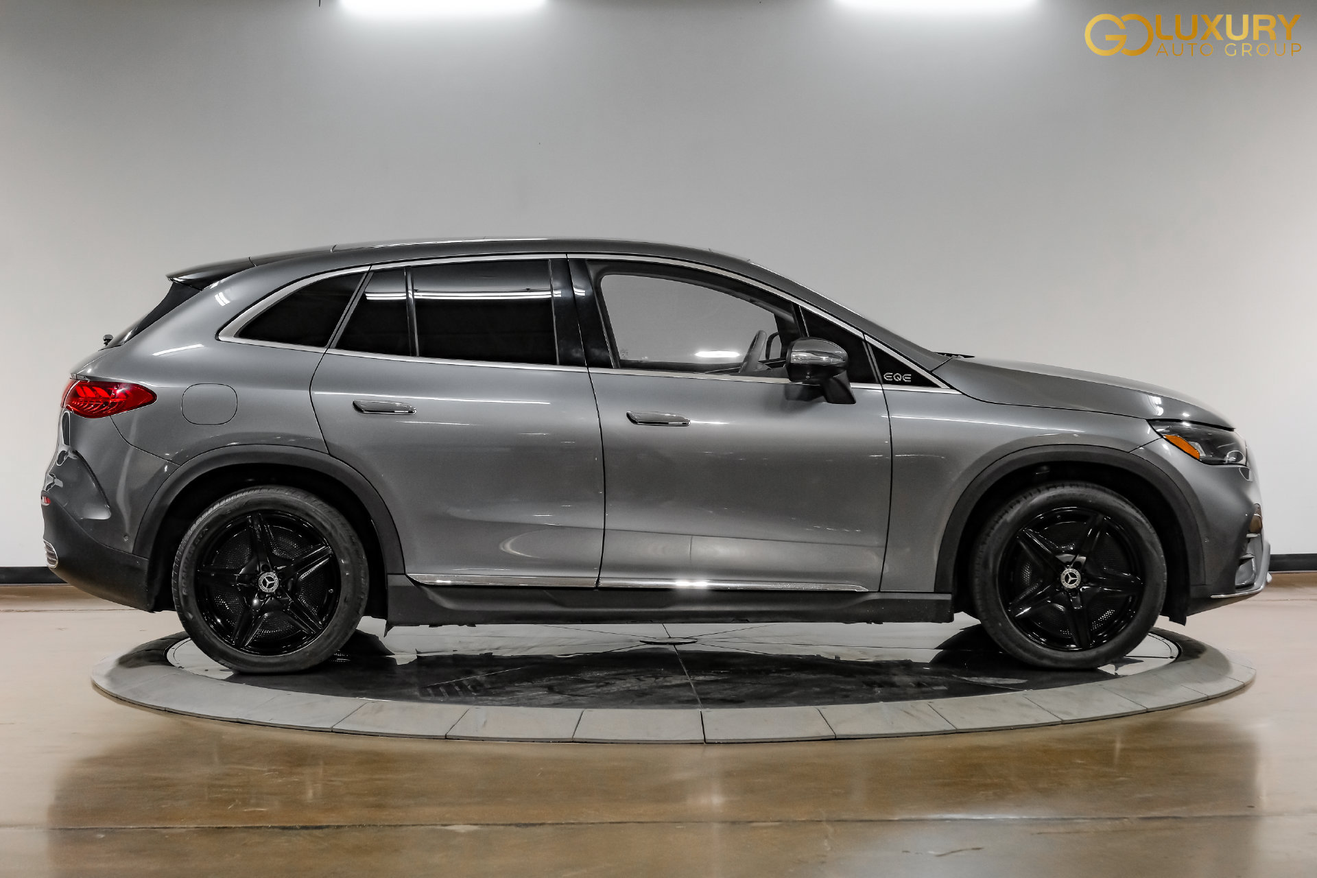 Used 2023 Mercedes-Benz EQE 350+ SUV w/ AMG Line Exterior Package image 8