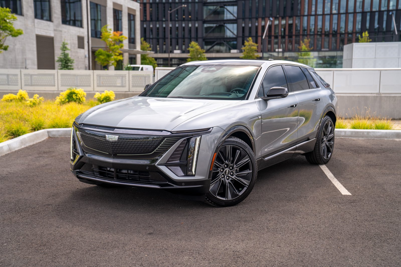 Used 2026 Cadillac Lyriq Signature Sport AWD/4WD image 1