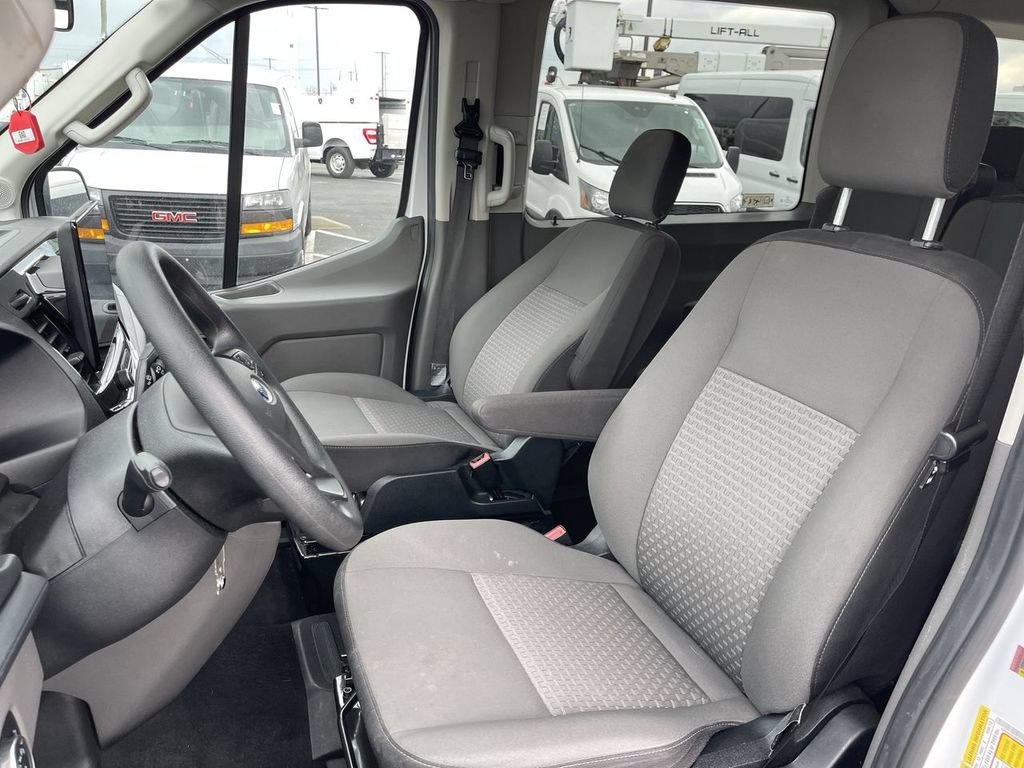 Used 2023 Ford Transit 350 XLT RWD image 4