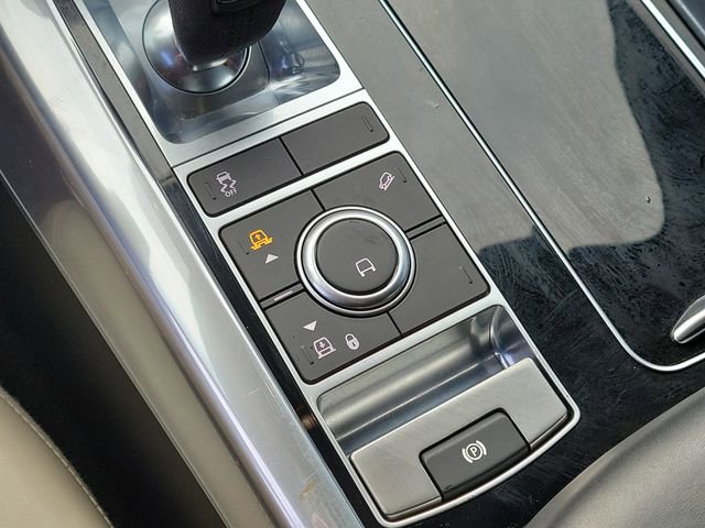 Used 2020 Land Rover Range Rover Sport HST image 29