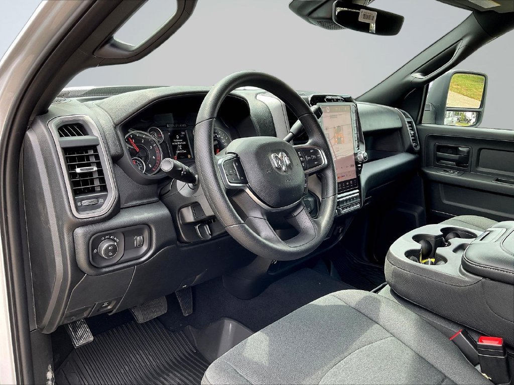 New 2026 RAM 3500 Tradesman AWD/4WD image 9