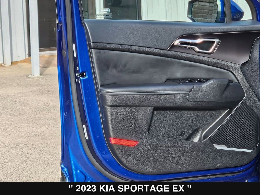 Used 2023 Kia Sportage EX image 14