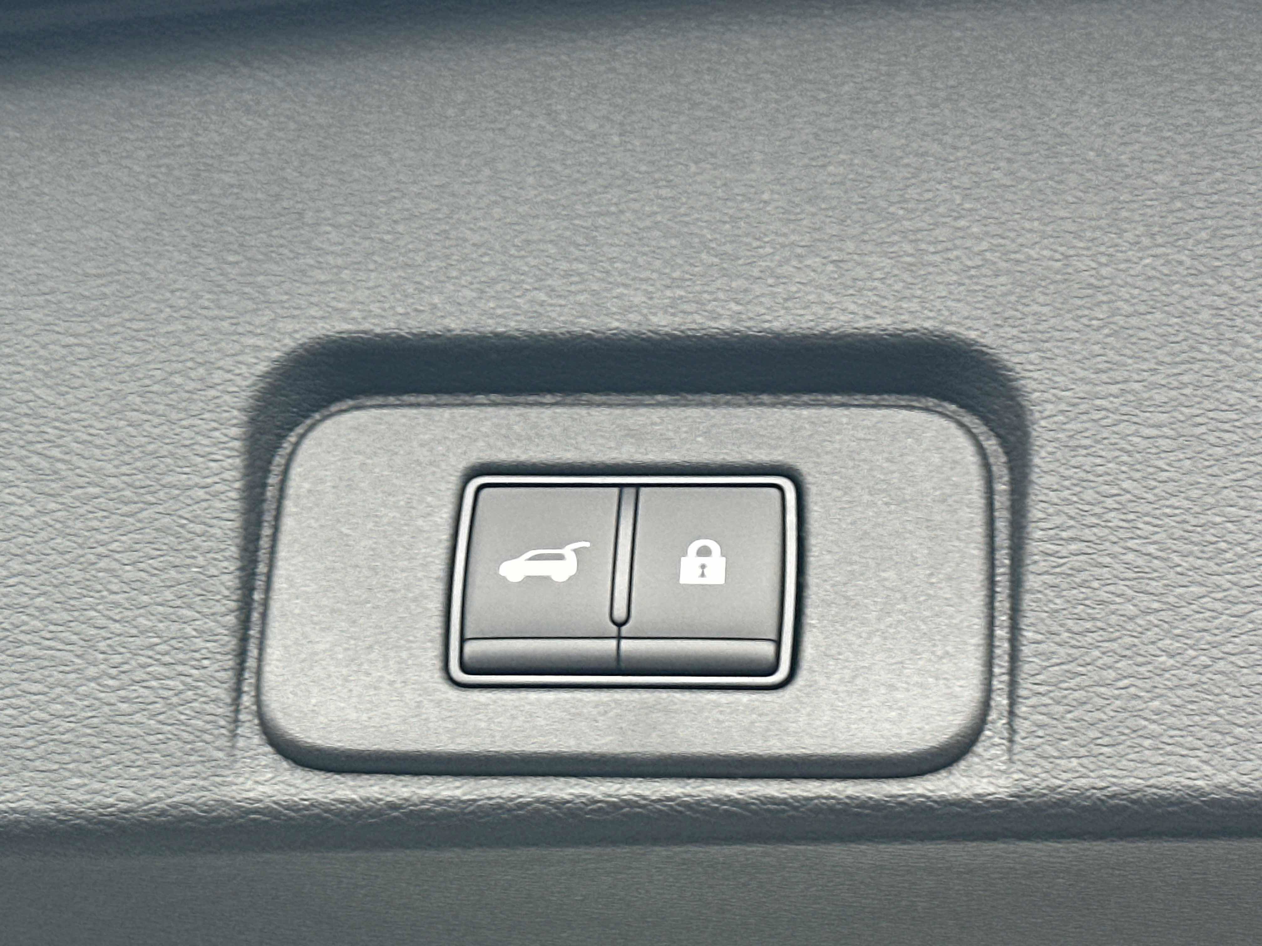 New 2026 Nissan Rogue Platinum image 18