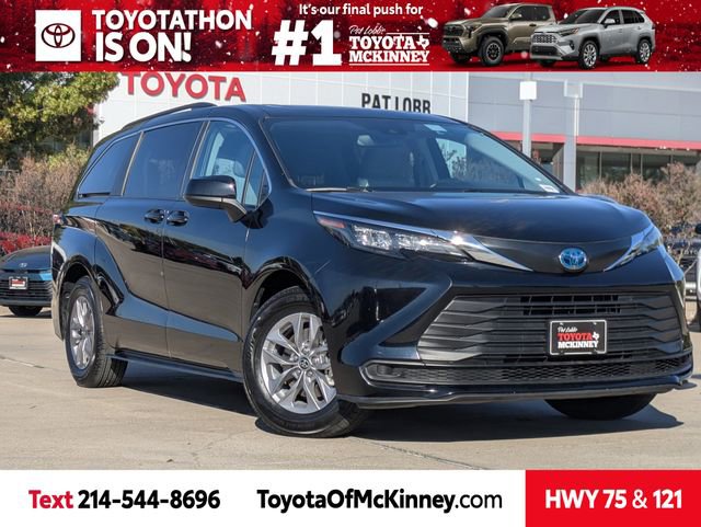 Used 2024 Toyota Sienna LE w/ LE Plus Package