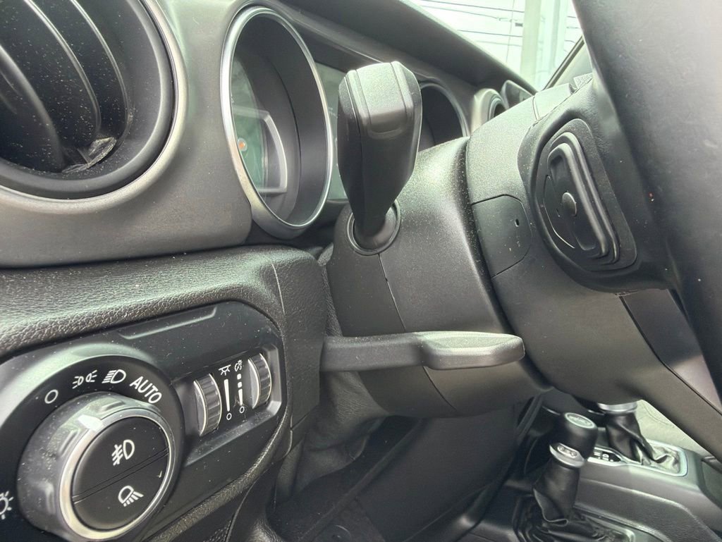 Used 2021 Jeep Gladiator Sport AWD/4WD image 40