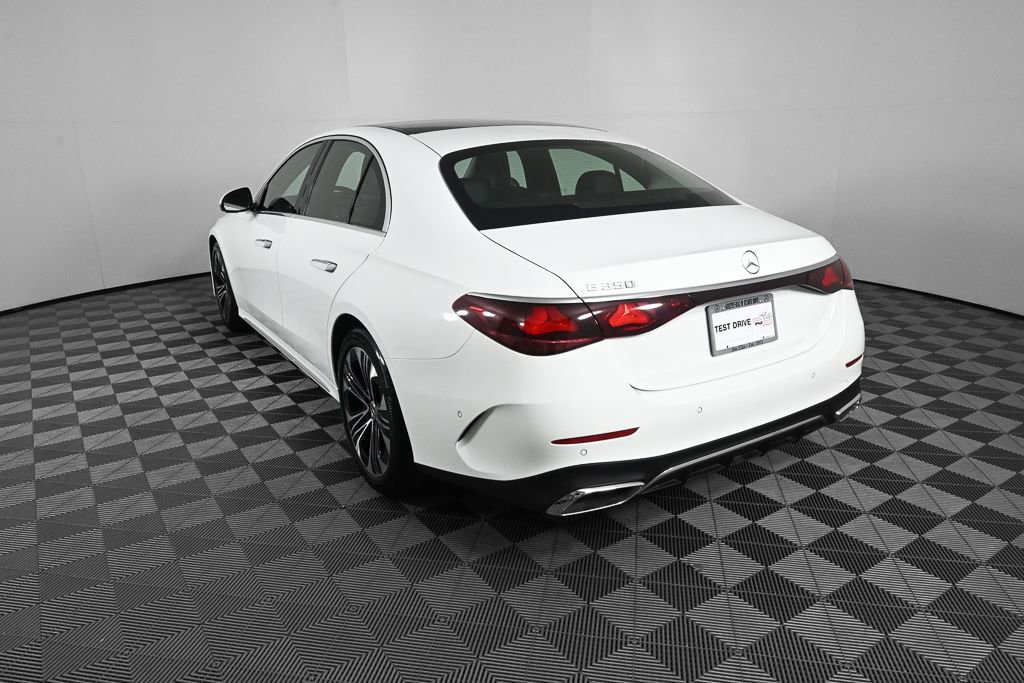 Used 2025 Mercedes-Benz E 350 Sedan image 4
