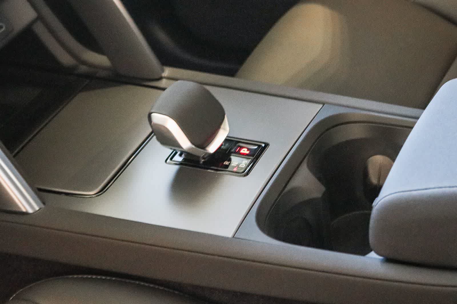 New 2026 Land Rover Discovery Sport Landmark AWD/4WD image 17