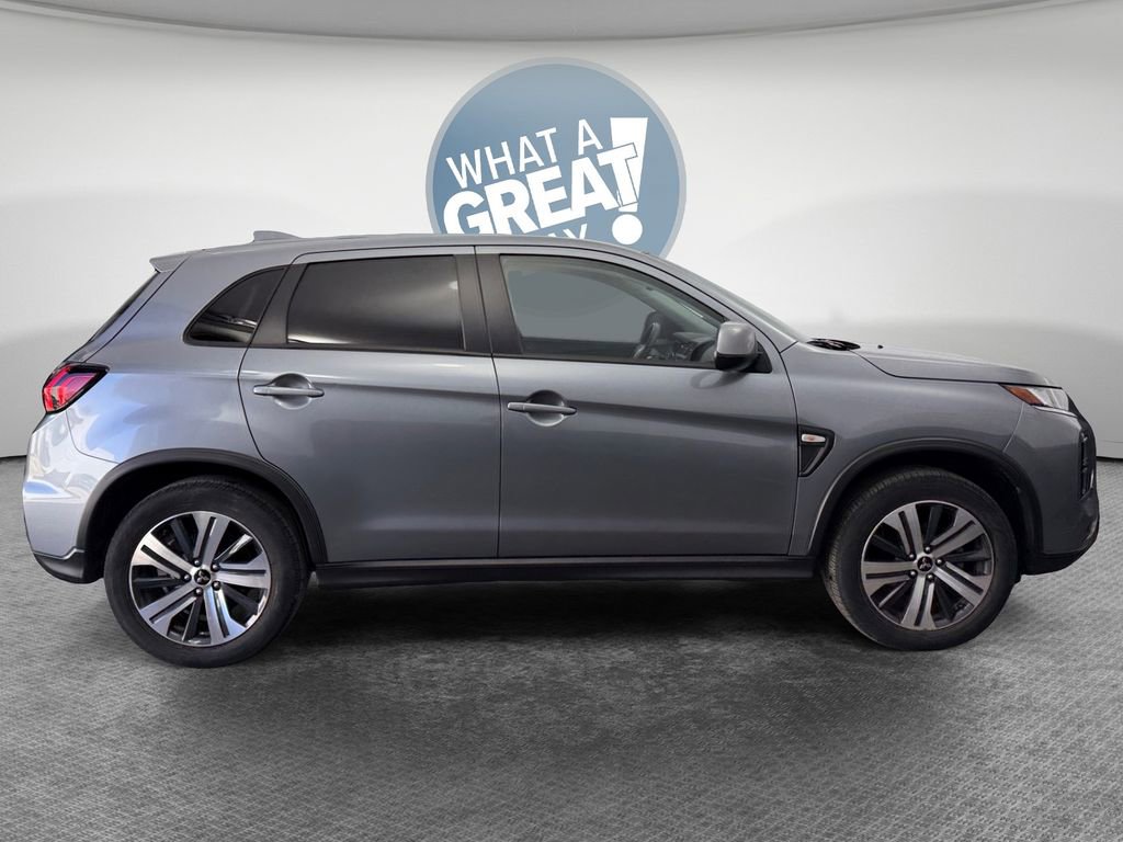 Used 2024 Mitsubishi Outlander Sport ES AWD/4WD image 2