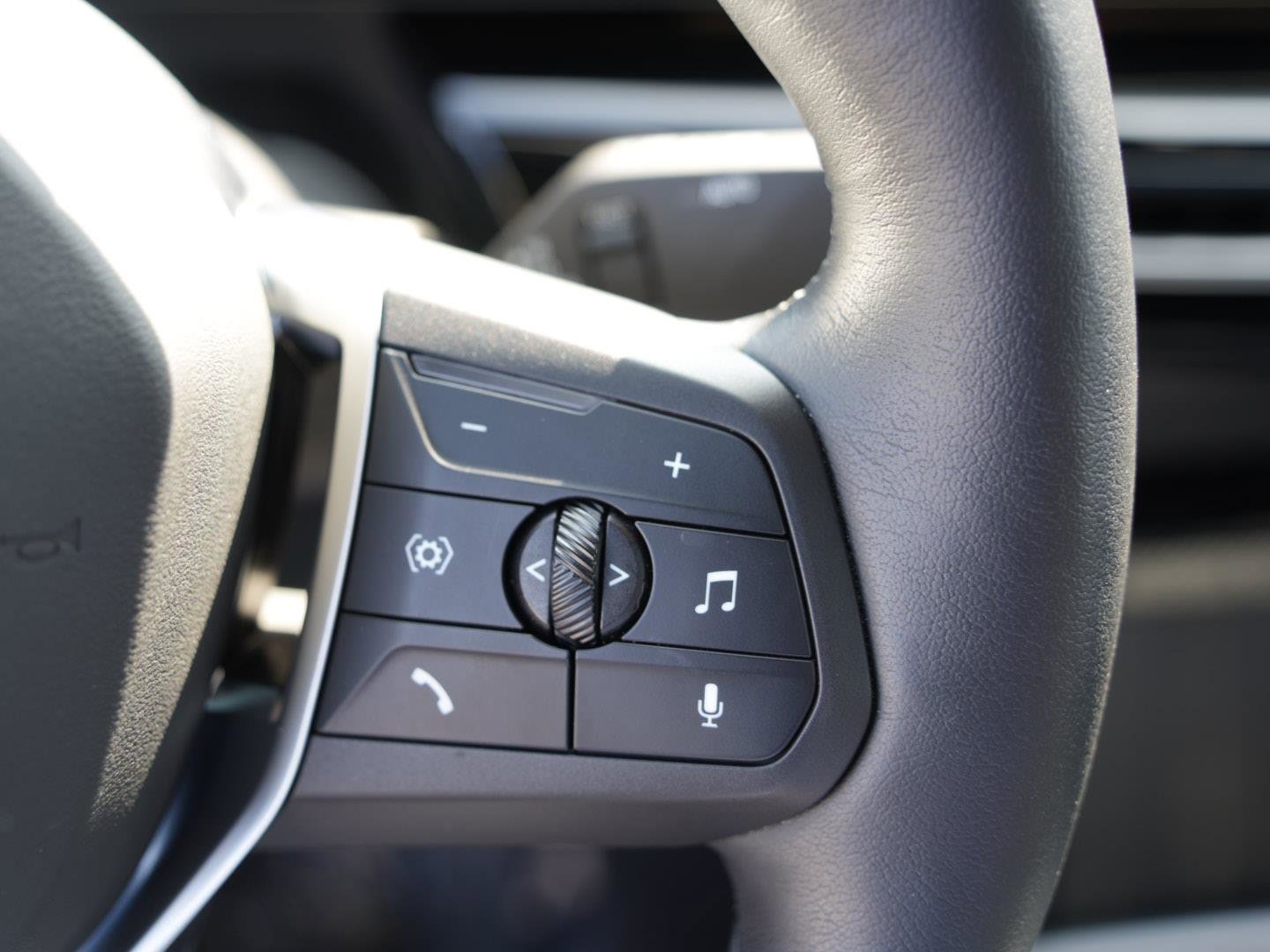 Used 2025 BMW X2 xDrive28i image 19