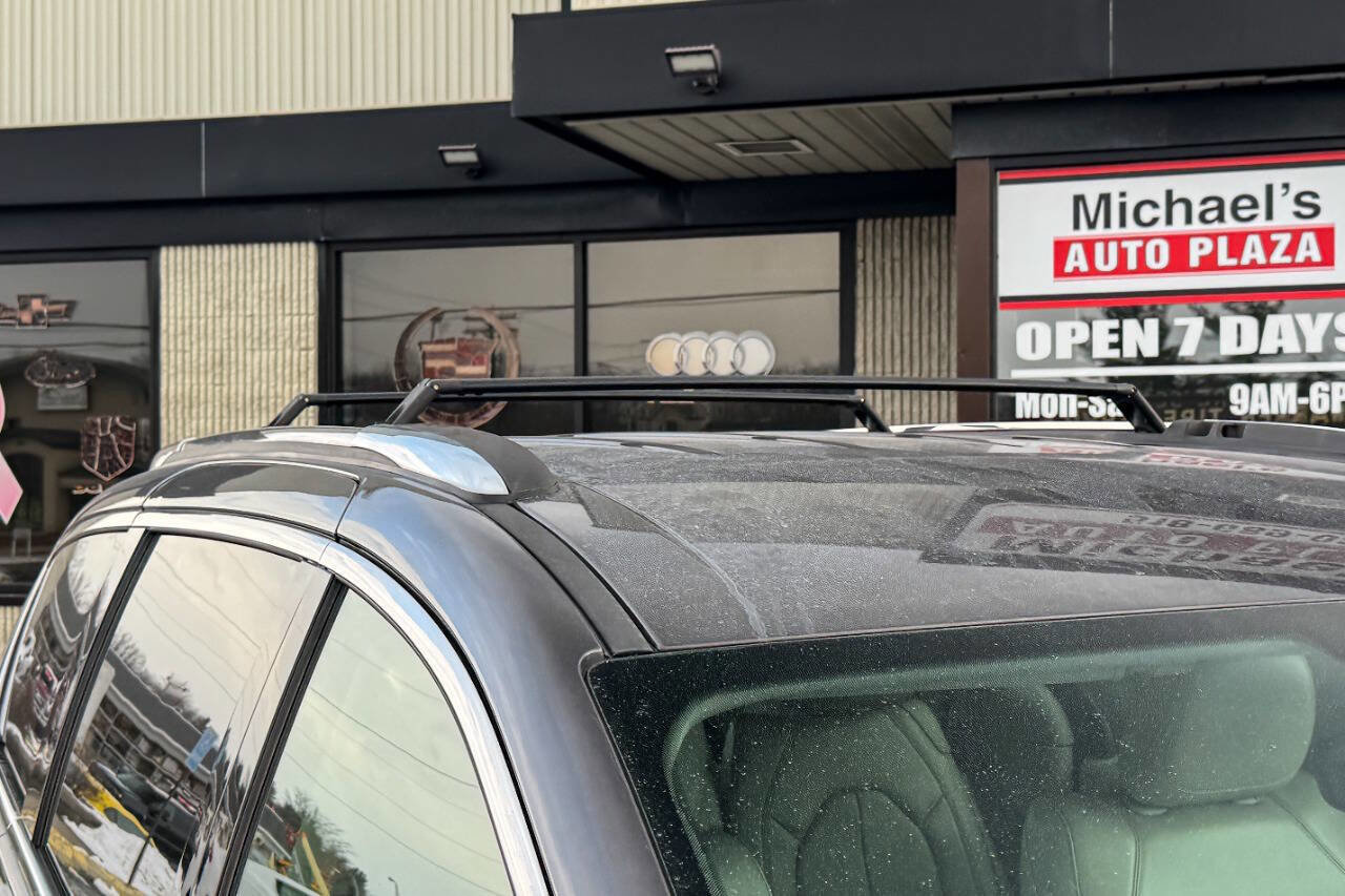 Used 2019 Chrysler Pacifica Touring-L image 10