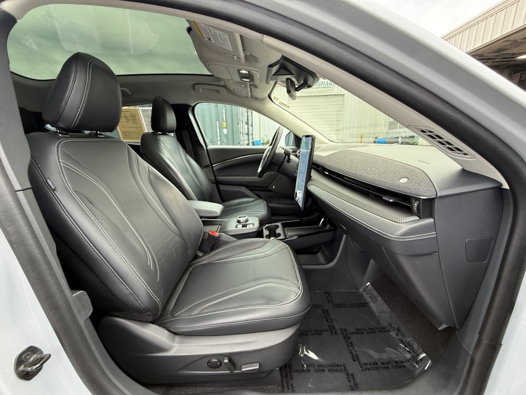 Used 2023 Ford Mustang Mach-E Premium AWD/4WD image 27