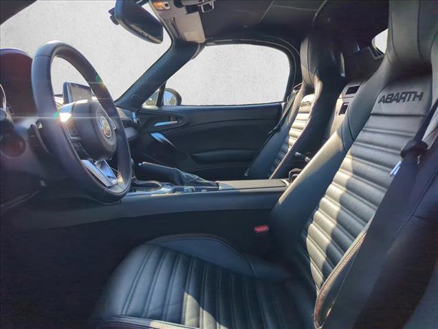 Used 2018 FIAT 124 Spider Abarth w/ Convenience Group image 13