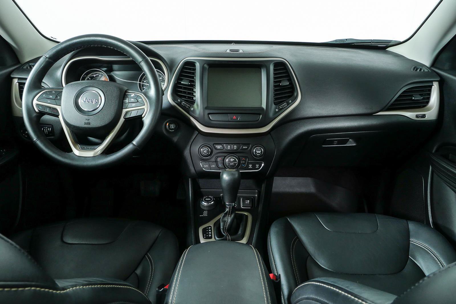 Used 2016 Jeep Cherokee Limited AWD/4WD image 19
