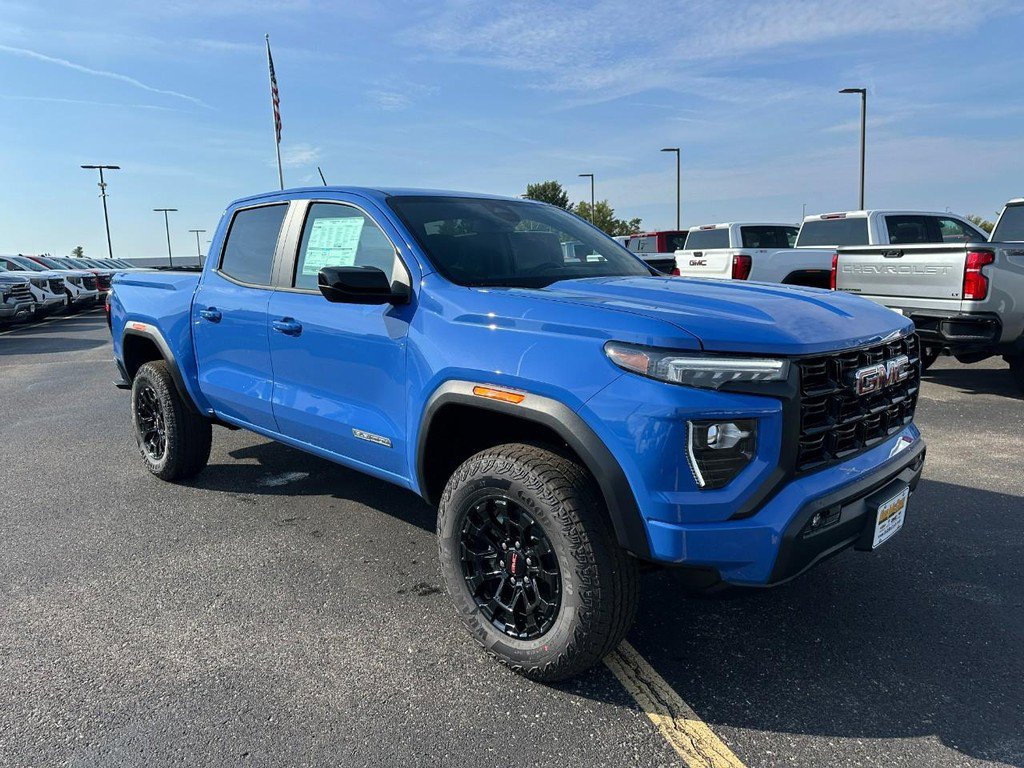 New 2026 GMC Canyon Elevation w/ Convenience Package image 2