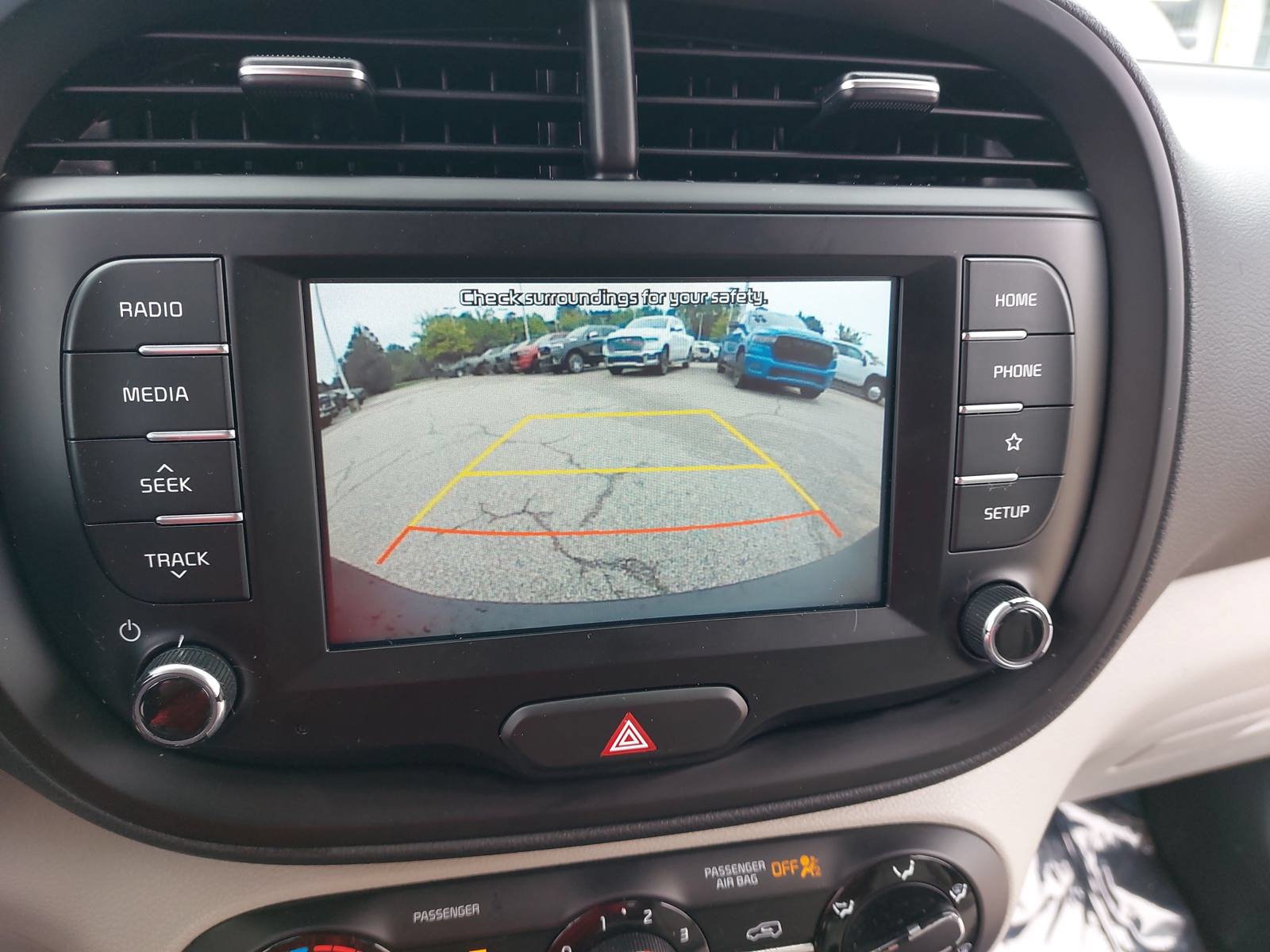 Used 2020 Kia Soul LX FWD image 23