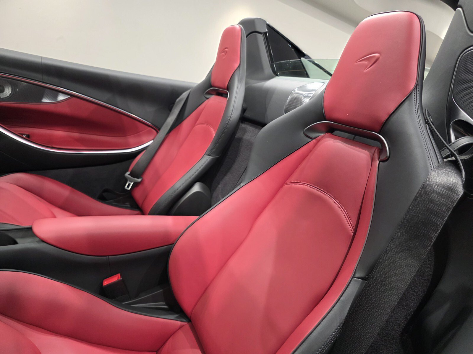 New 2026 McLaren Artura Spider RWD image 8