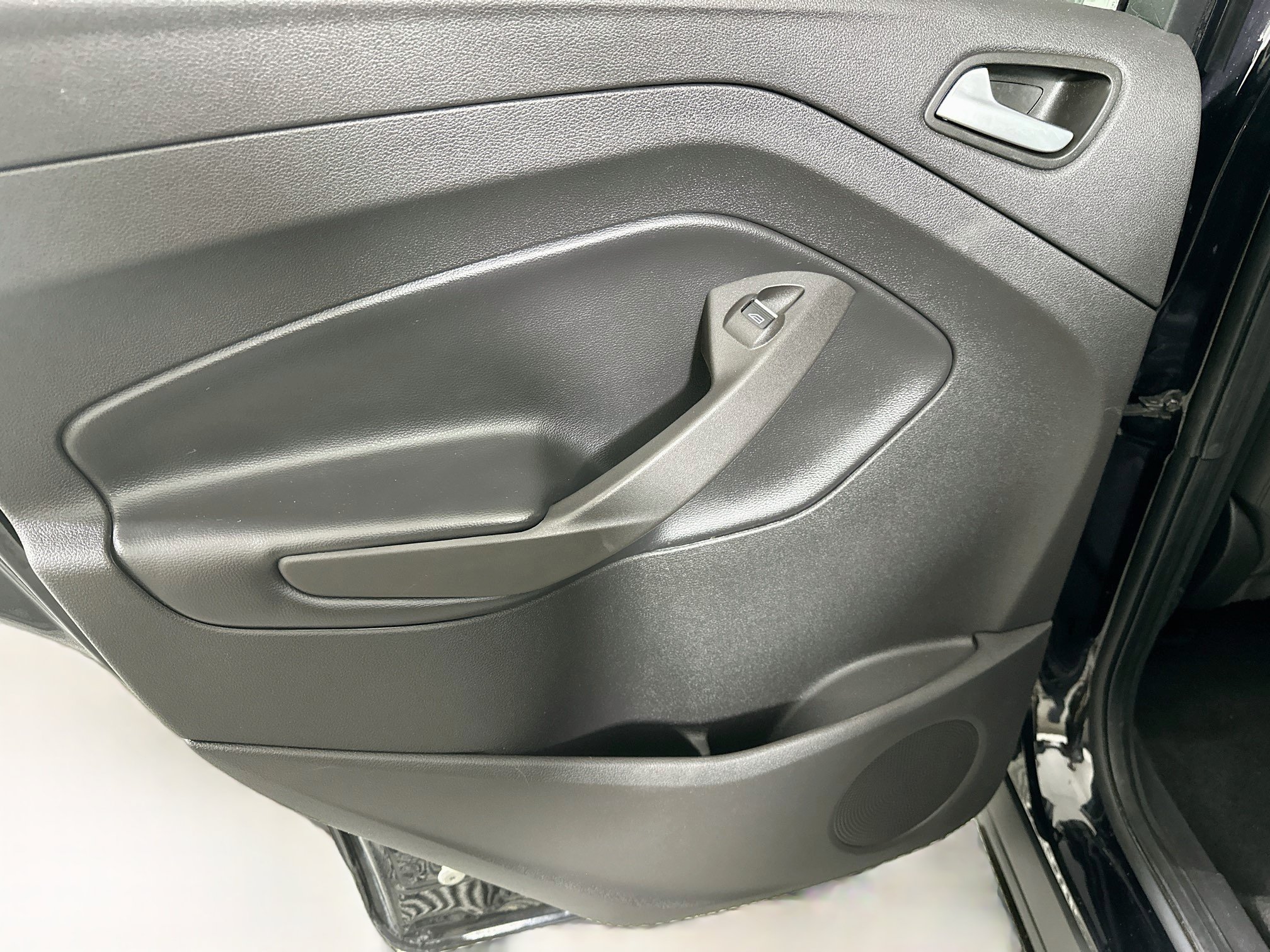 Used 2019 Ford Escape SE FWD image 24