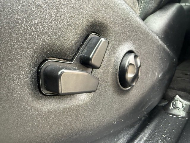 Used 2018 Chrysler Pacifica Touring-L Plus w/ S Appearance Package image 11