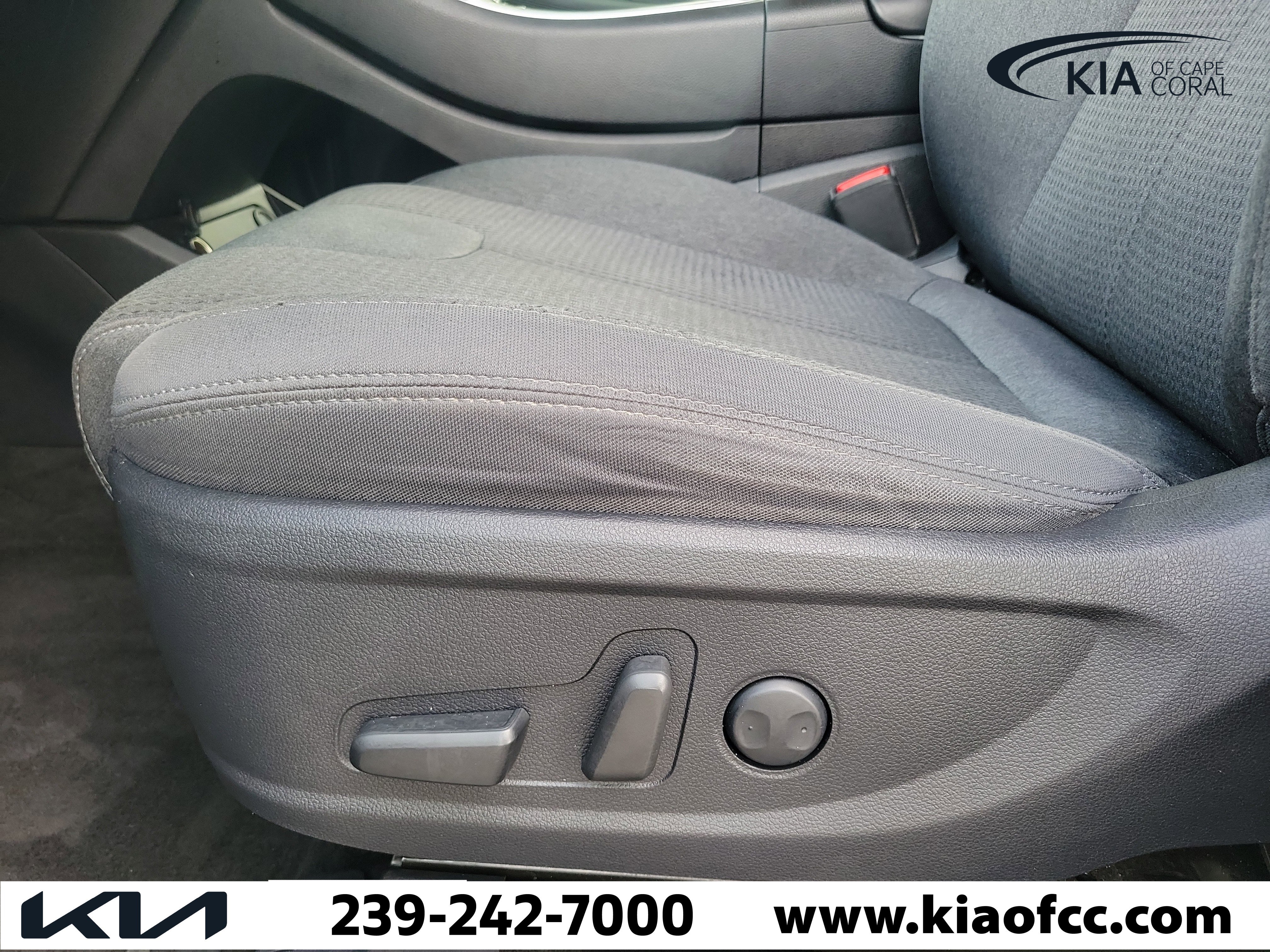 Used 2023 Hyundai Santa Fe SEL FWD image 23