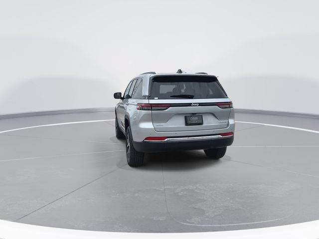 New 2024 Jeep Grand Cherokee Limited w/ Trailer Tow Package AWD/4WD image 7