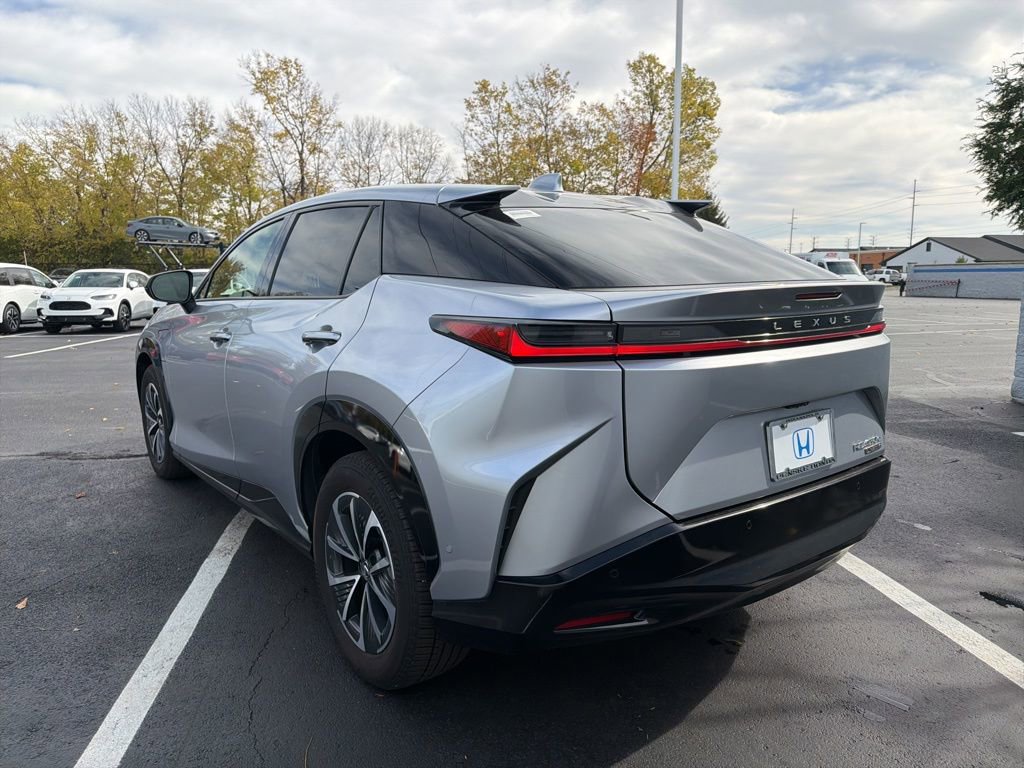 Used 2023 Lexus RZ 450e Premium image 3