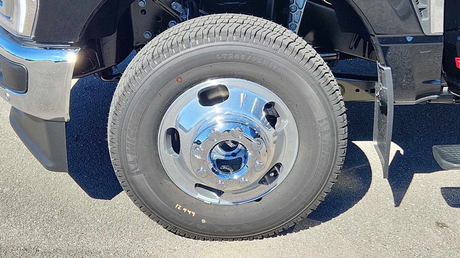 New 2027 Ford F350 Lariat w/ Lariat Ultimate Package AWD/4WD image 13