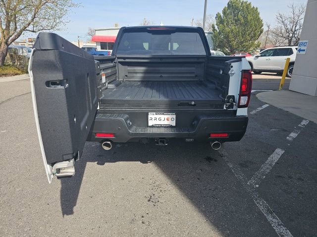 New 2026 Honda Ridgeline Black Edition image 8