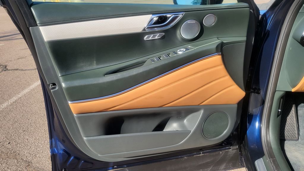 Used 2025 Genesis GV80 2.5T Advanced AWD/4WD image 23