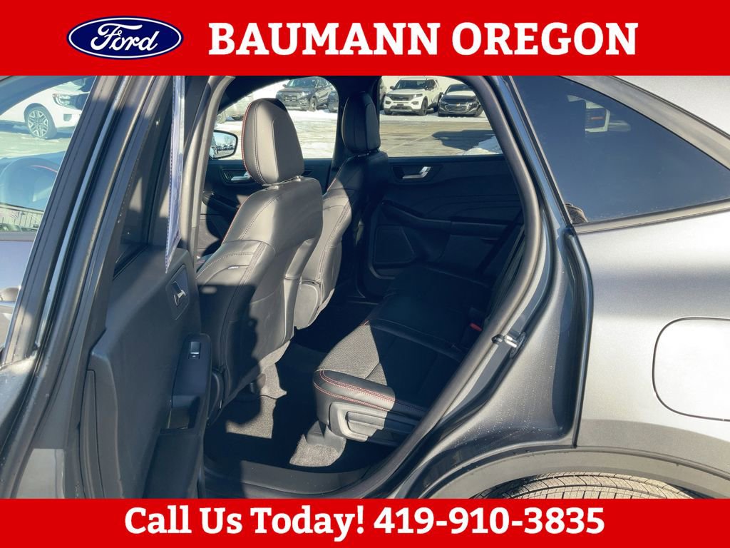 Used 2026 Ford Escape ST-Line w/ Cold Weather Package AWD/4WD image 15