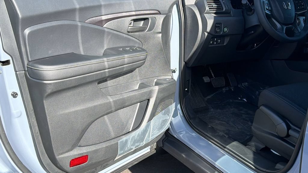 New 2026 Honda Ridgeline Sport image 23