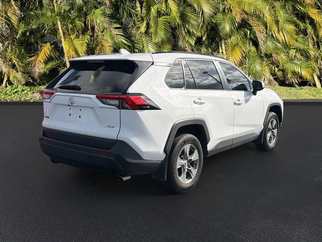Used 2025 Toyota RAV4 XLE w/ Convenience Package FWD image 4