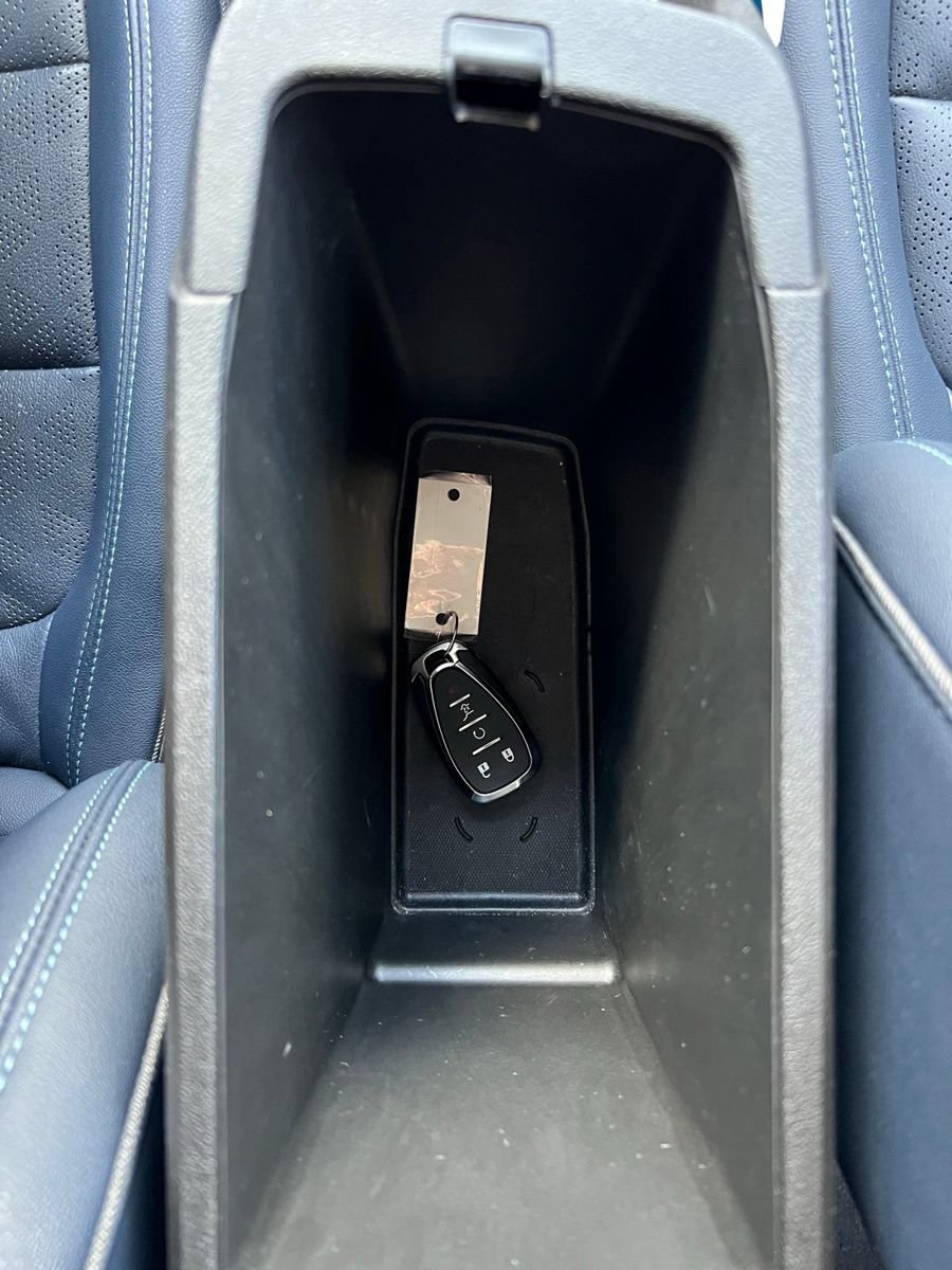 Used 2022 Chevrolet Bolt EUV Premier w/ Super Cruise Package FWD image 41