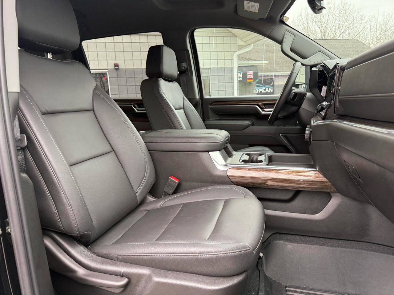 Used 2025 Chevrolet Silverado 2500 LT w/ Trail Boss Package image 12