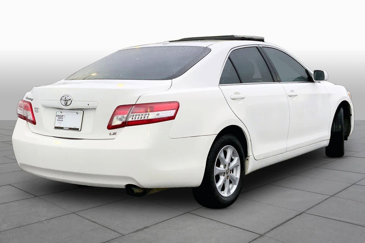Used 2011 Toyota Camry LE w/ LE Extra-Value Pkg FWD image 12