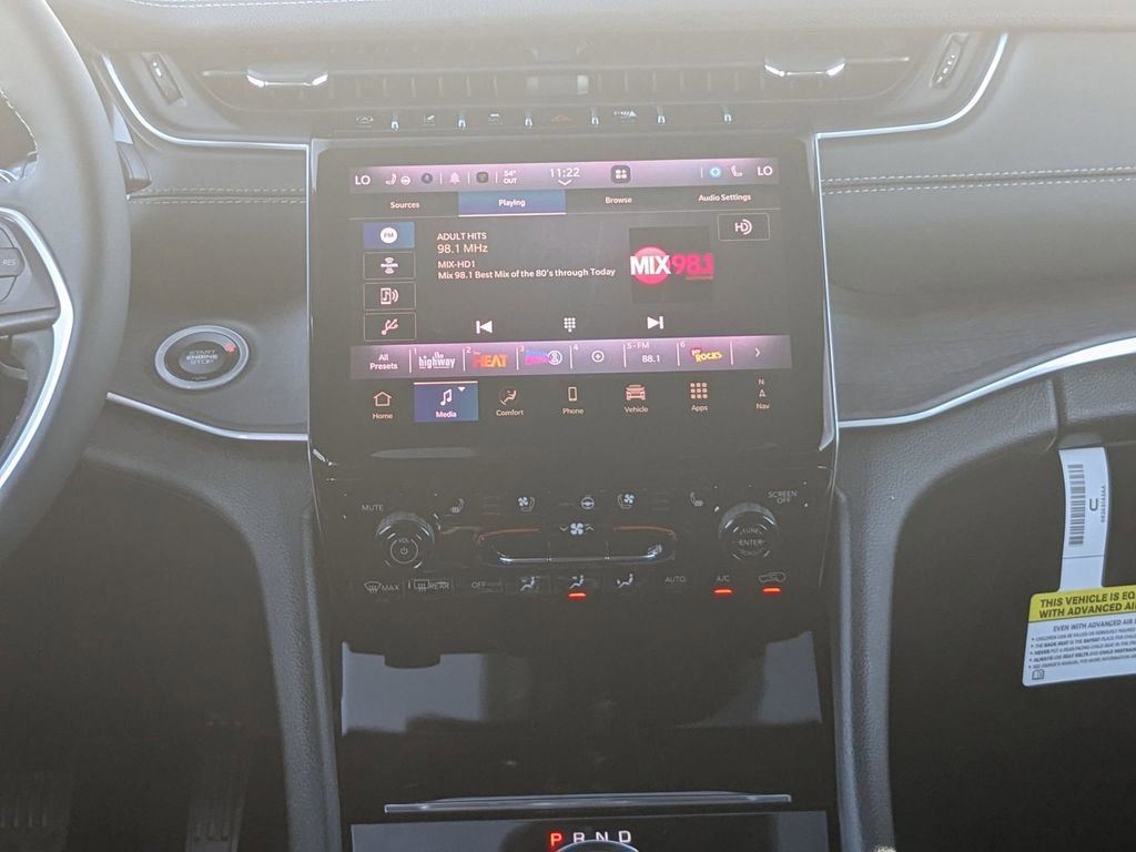 New 2025 Jeep Grand Cherokee Limited w/ Luxury Tech Group II image 29